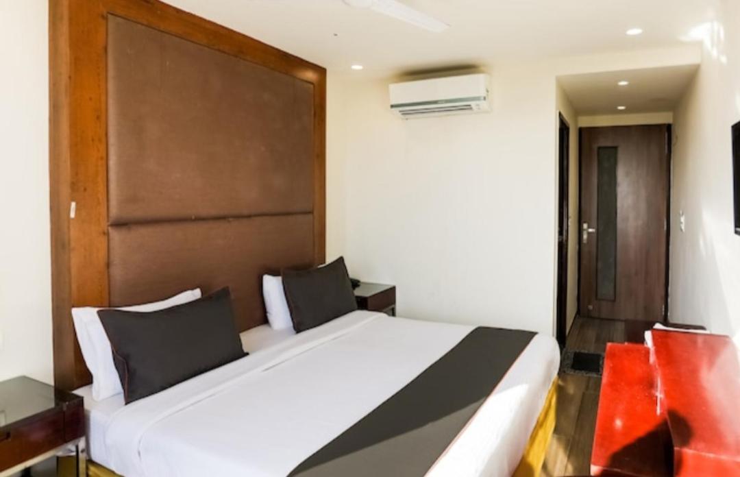 Hotel Good Times 4*