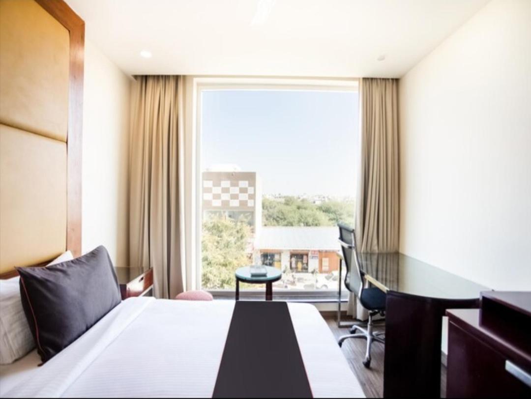 Hotel Good Times 4*